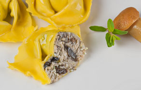 Ravioloni ai funghi e porcini